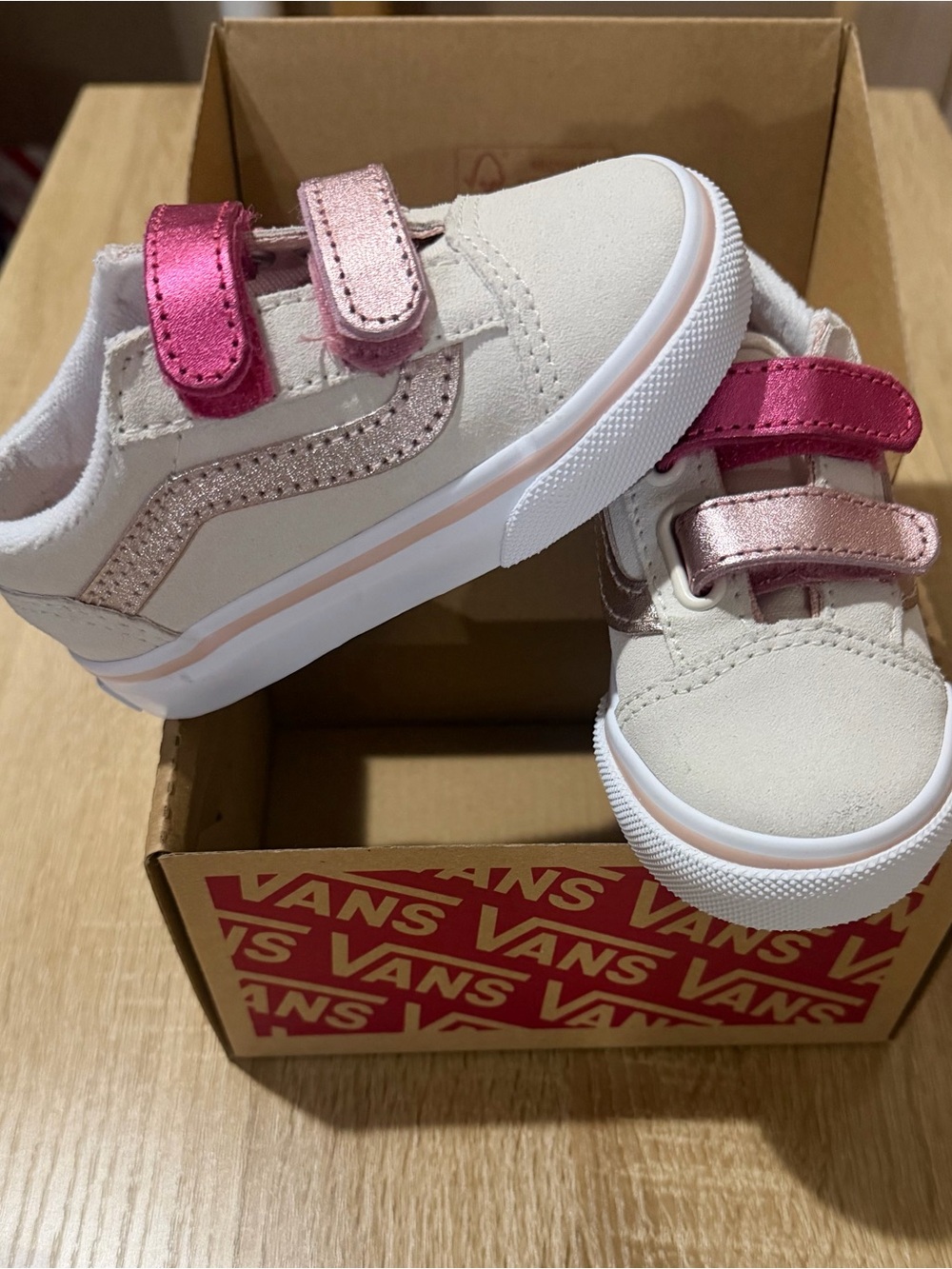 Vans toddler girl Cream Sneakers with Pink Metallic Straps